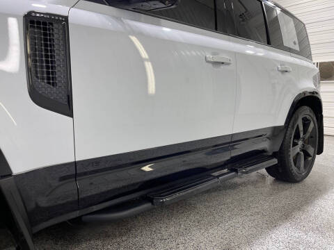 2022 Land Rover Defender 110 V8