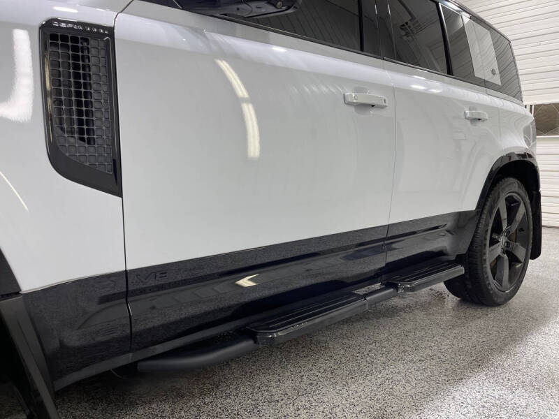 2022 Land Rover Defender 110 V8