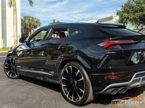2022 Lamborghini Urus