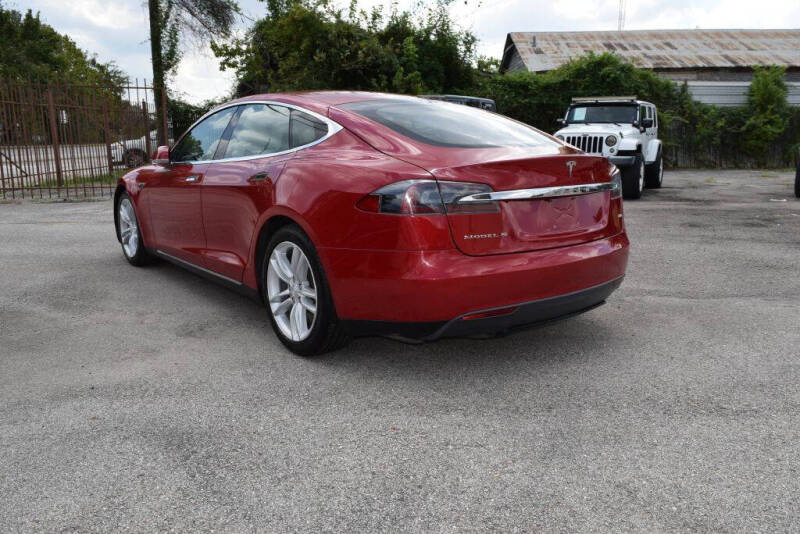 2015 Tesla Model S 85D photo 5