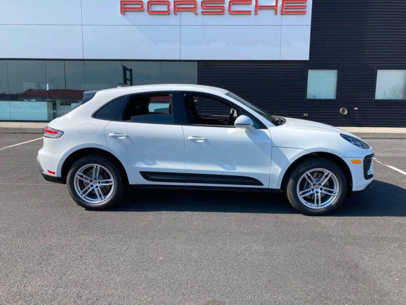 2025 Porsche Macan