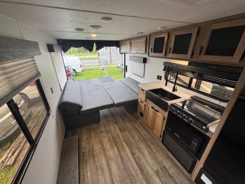 2024 Forest River GREY WOLF