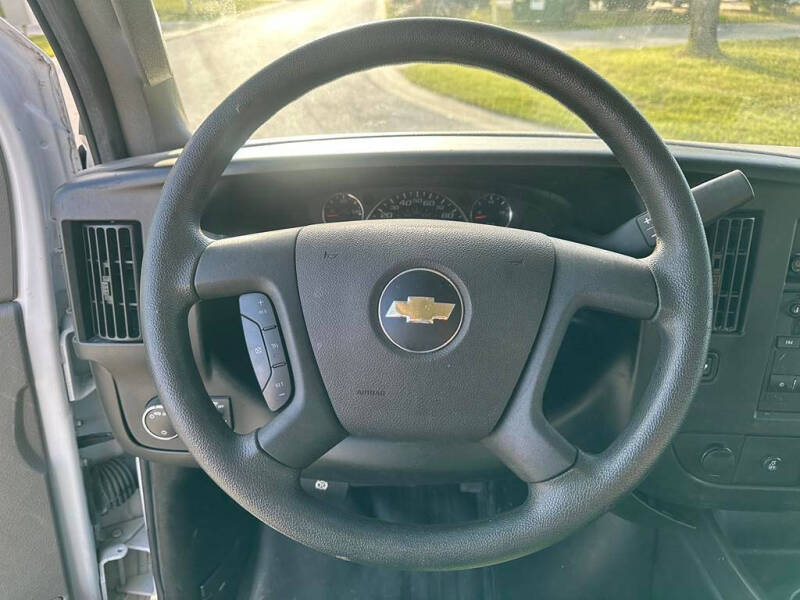 2022 Chevrolet Express 2500