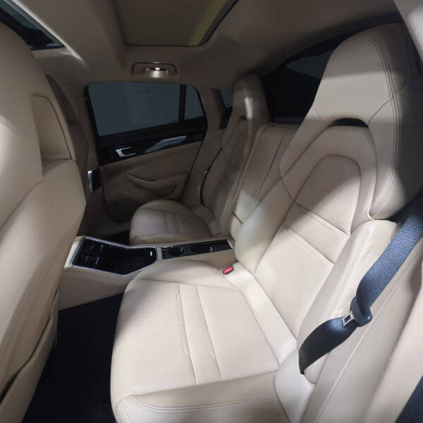 2017 Porsche Panamera