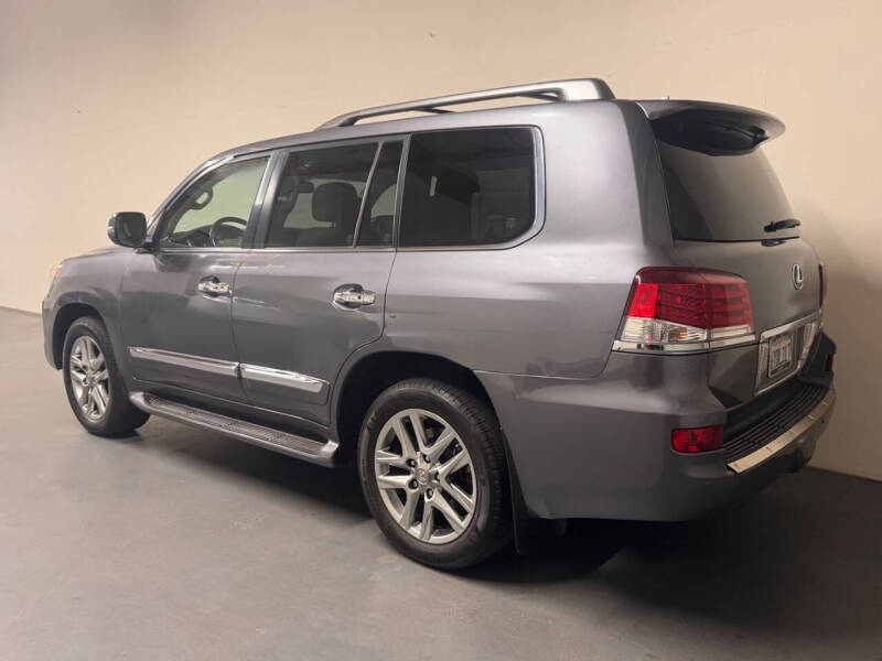 2013 Lexus LX 570