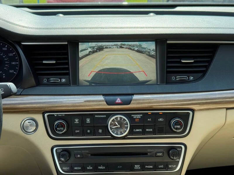 2017 Kia Cadenza Premium