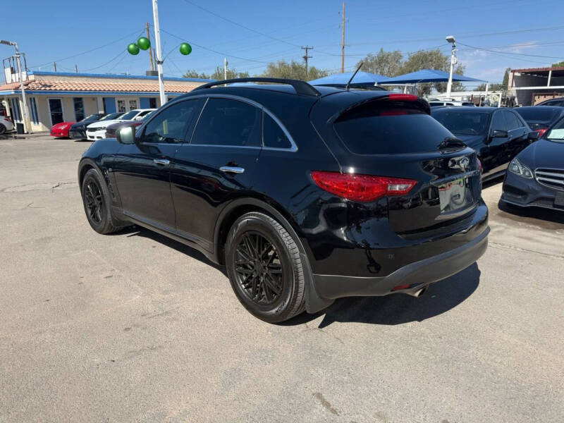 2017 Infiniti QX70