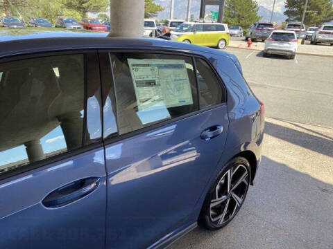 2025 Volkswagen Golf GTI SE