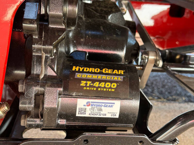 2026 Exmark LAZER Z E-SERIES