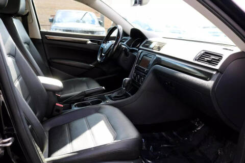 2019 Volkswagen Passat SE R-Line