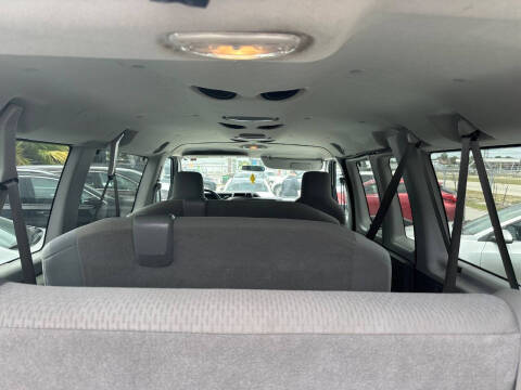 2011 Ford E-Series E-350 SD XLT