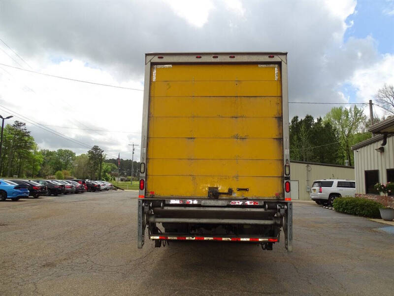 2014 Freightliner M2 106
