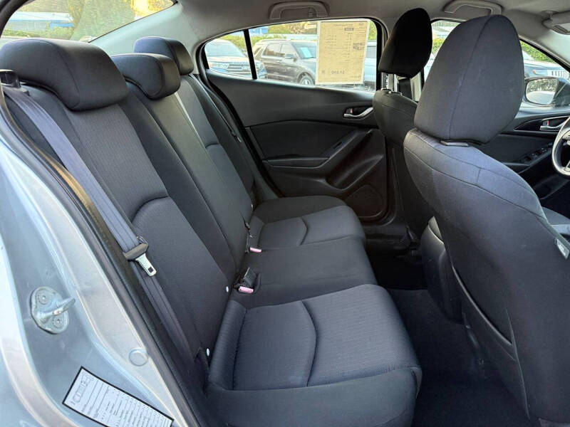 2015 Mazda MAZDA3 i Sport