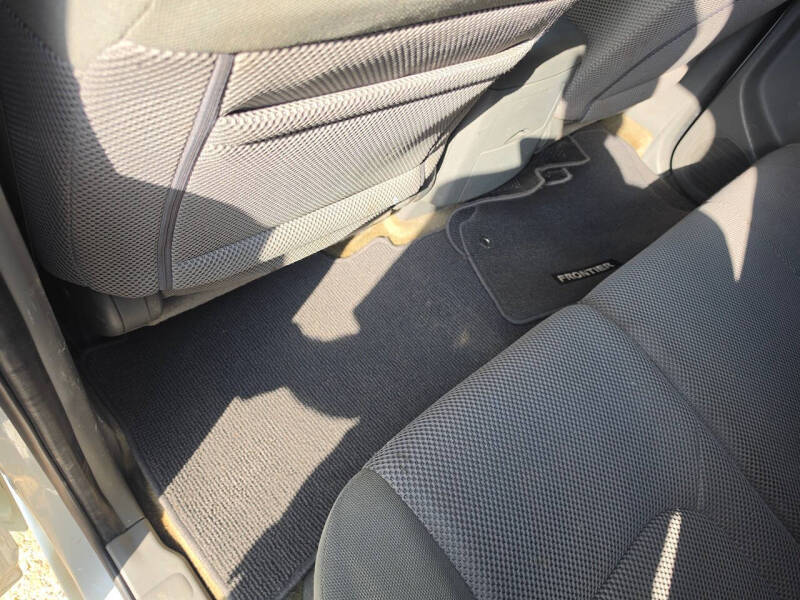 2017 Nissan Frontier SV
