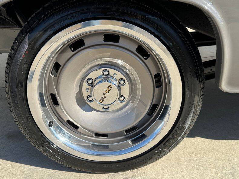 1961 Chevrolet Apache