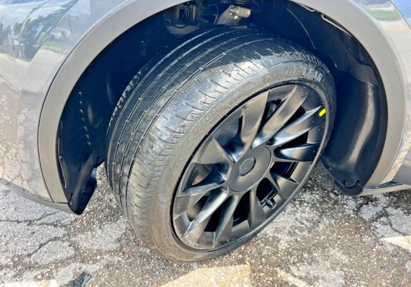 2023 Tesla Model Y Long Range