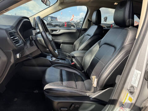 2020 Ford Escape SEL