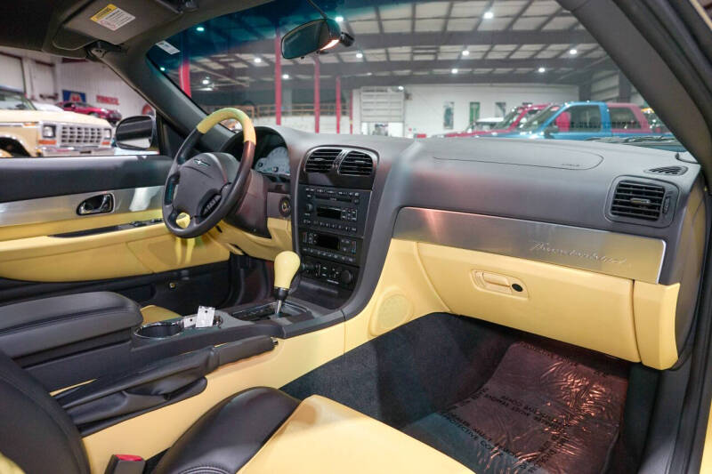 2002 Ford Thunderbird Deluxe
