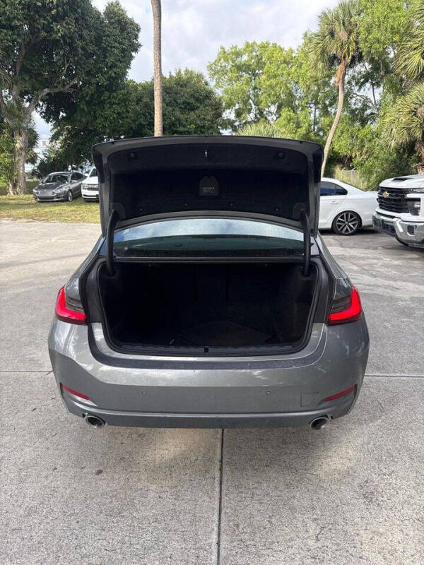 2024 BMW 3 Series 330i