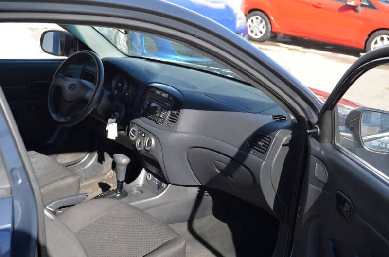 2011 Hyundai Accent GS