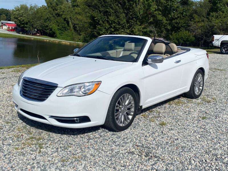 2013 Chrysler 200 for sale at Vehicle Network - Joe's Tractor Sales in Thomasville NC