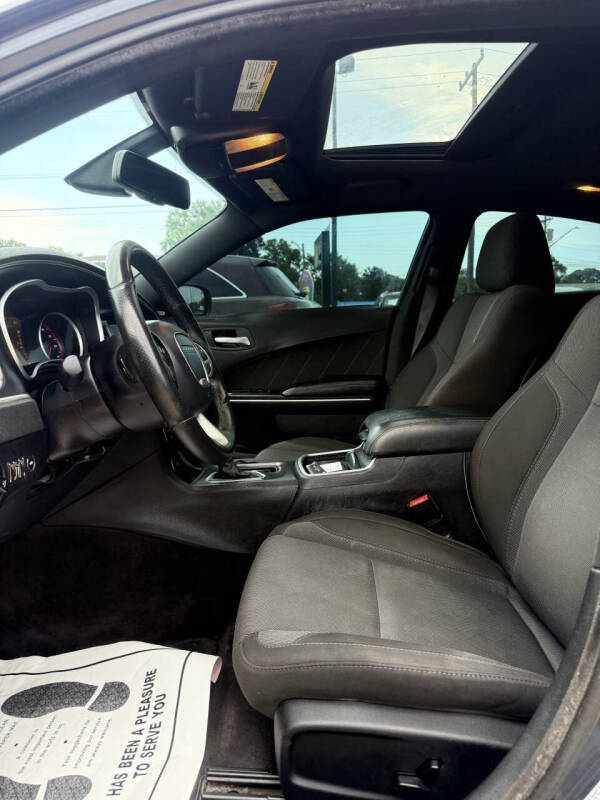 2017 Dodge Charger SXT