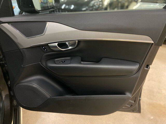 2023 Volvo XC90 B5 Core