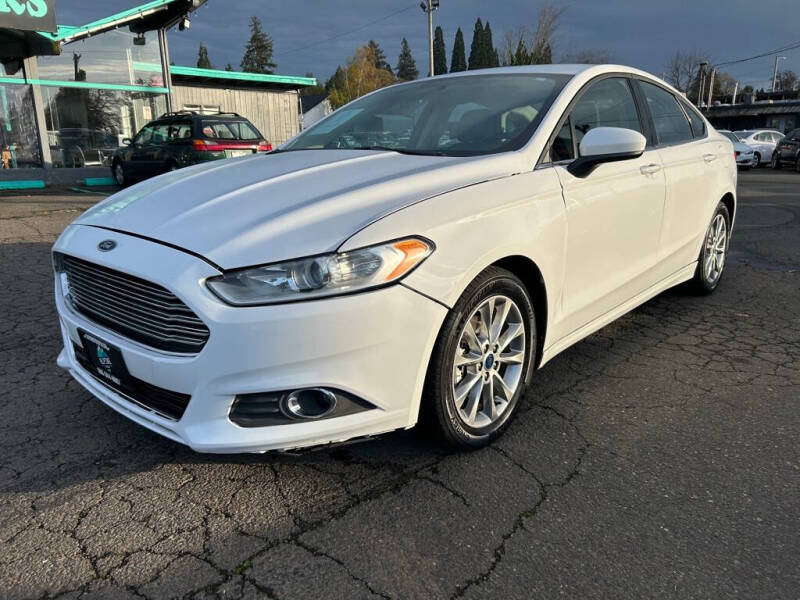 2017 Ford Fusion SE's photo