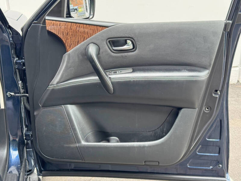 2017 Nissan Armada