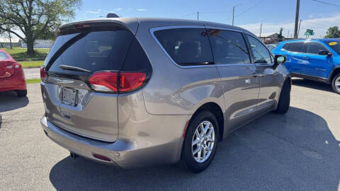 2017 Chrysler Pacifica LX