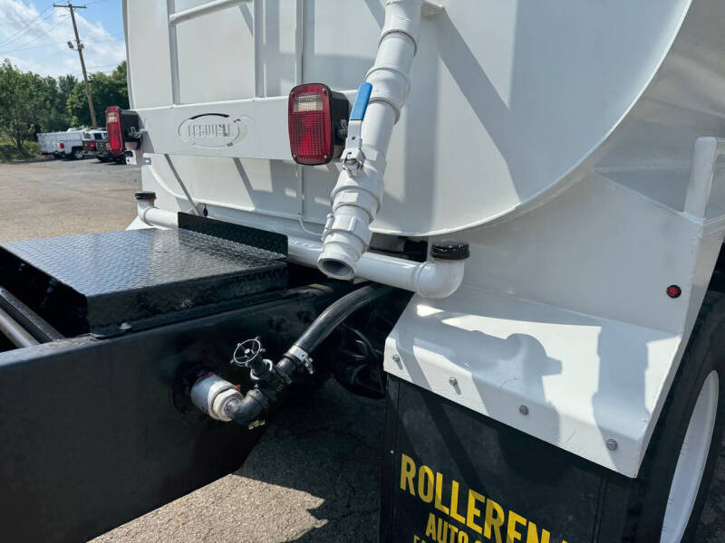 2023 Freightliner M2 106