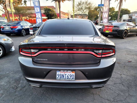 2020 Dodge Charger SXT