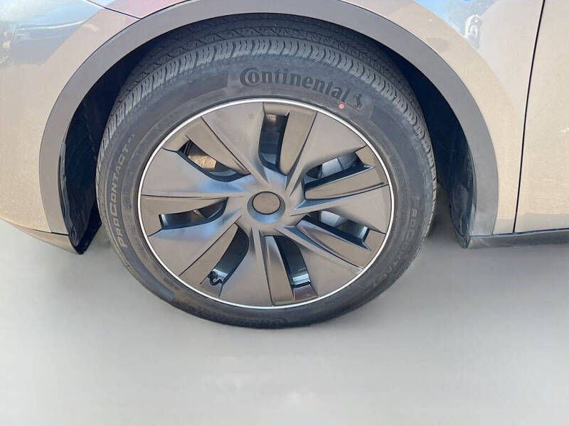 2024 Tesla Model Y Long Range