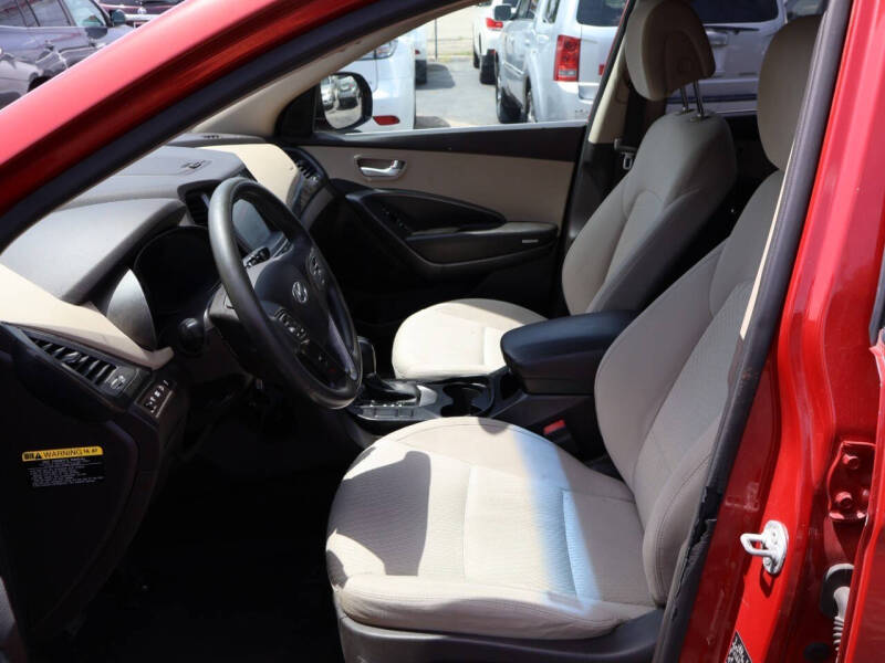 2017 Hyundai Santa Fe SE