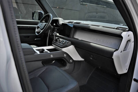 2025 Land Rover Defender 110 P300 S