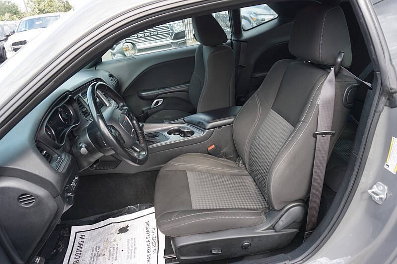 2023 Dodge Challenger SXT