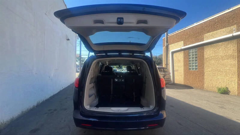 2017 Chrysler Pacifica Touring