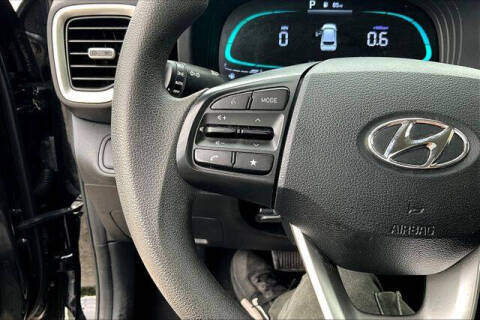 2024 Hyundai Venue SE