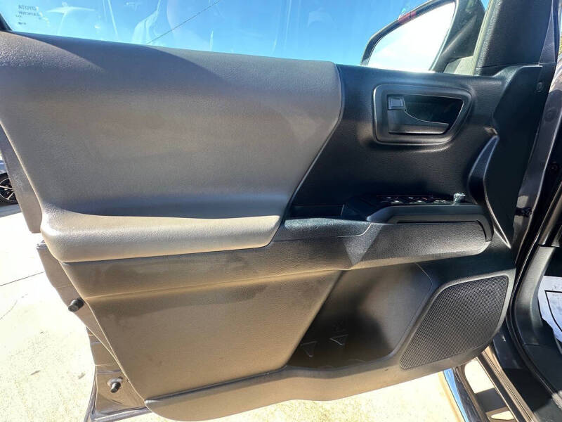 2018 Toyota Tacoma SR