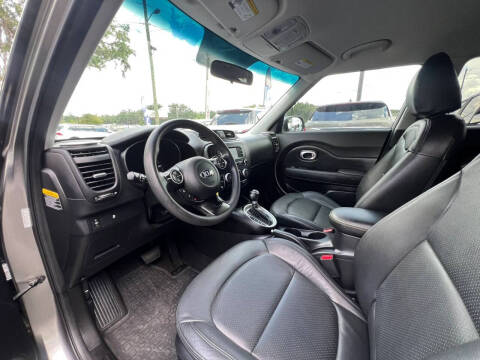2016 Kia Soul +