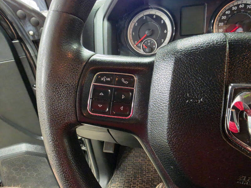 2017 RAM 1500 SLT