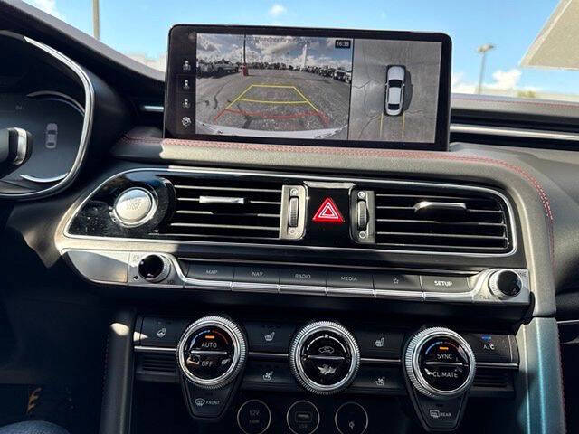 2022 Genesis G70