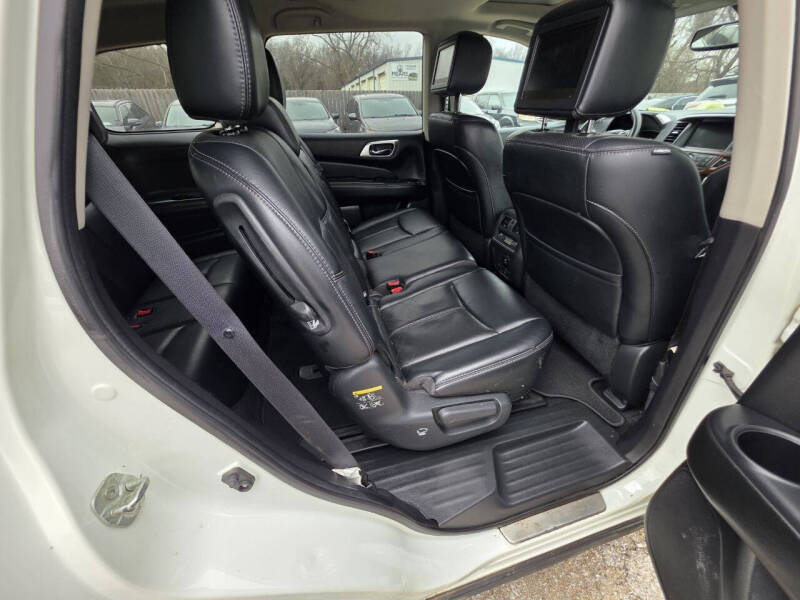 2017 Nissan Pathfinder Platinum