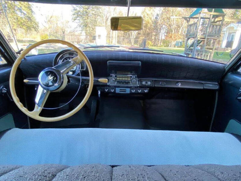 1953 Kaiser Manhattan