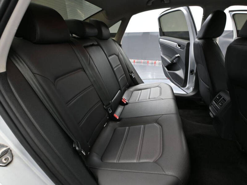 2021 Volkswagen Passat SE