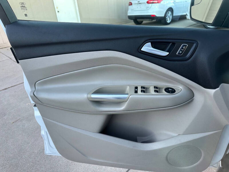 2014 Ford C-MAX Hybrid SE