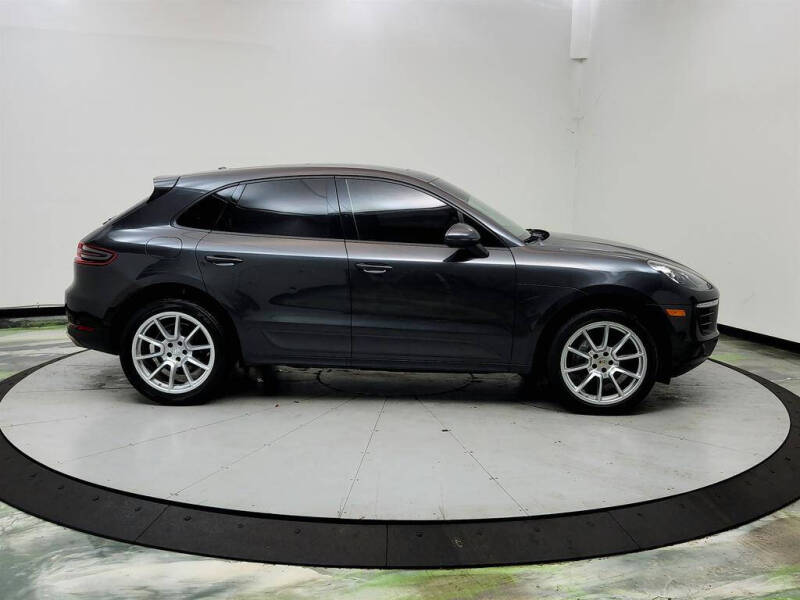 2017 Porsche Macan