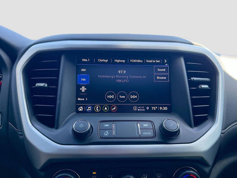 2022 GMC Acadia SLT