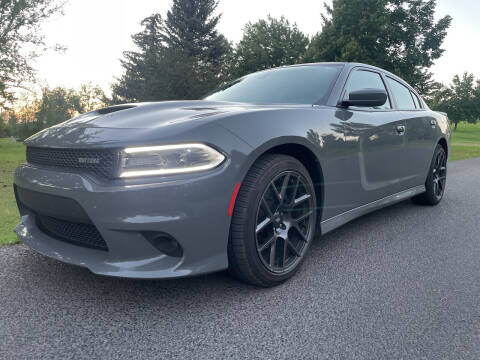2017 Dodge Charger for sale at BELOW BOOK AUTO SALES in Idaho Falls ID