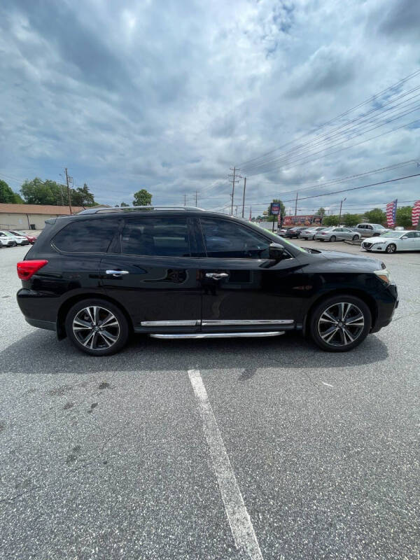2017 Nissan Pathfinder Platinum